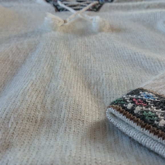 [NWOT] 100% Alpaca Wool Handcrafted Sweater - Picture 3 of 7